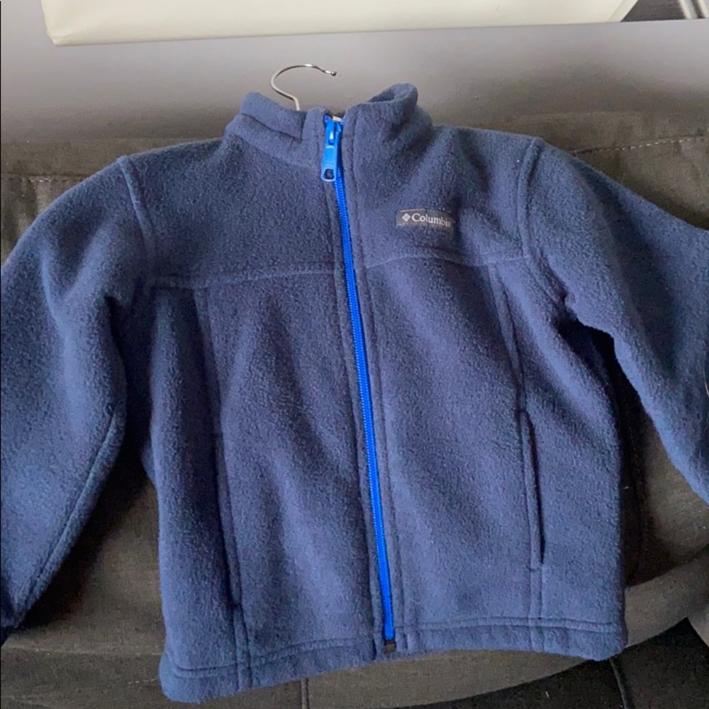 Columbia sweatshirt